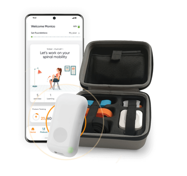 Dario Move kit: a small posture sensor, accessories and the Dario Move app.